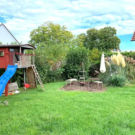 Traumgarten Premium Ferienwohnung Mit Pool * Gaienhofen (Baden-Wurttemberg)